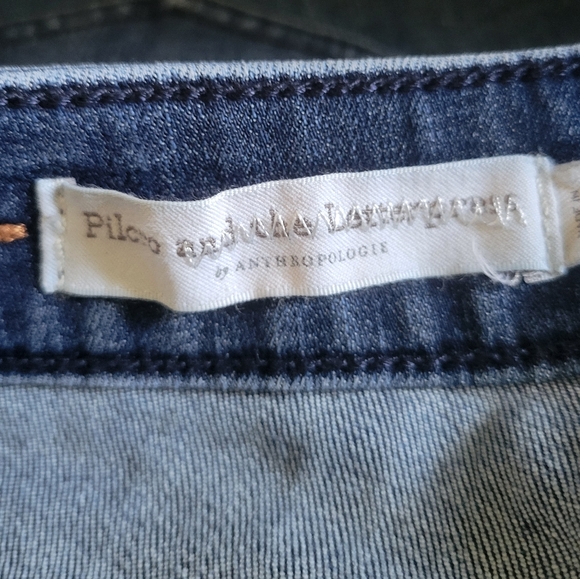 Anthropologie jeans with pockets and zippered bottoms high rise!! - Picture 3 of 5